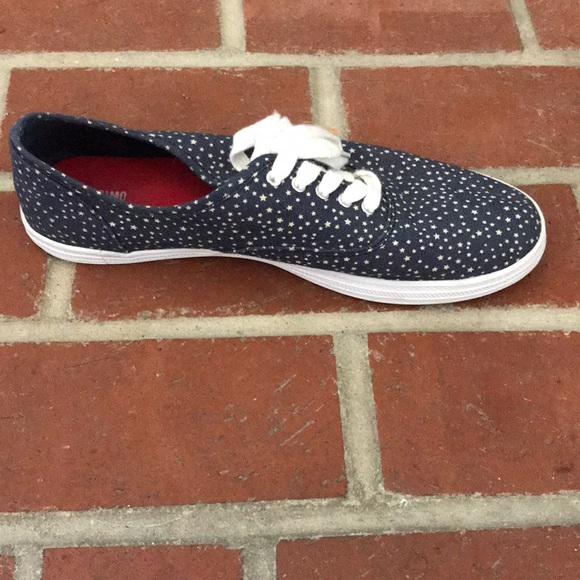 Star patterned shoes - Picture 2 of 3
